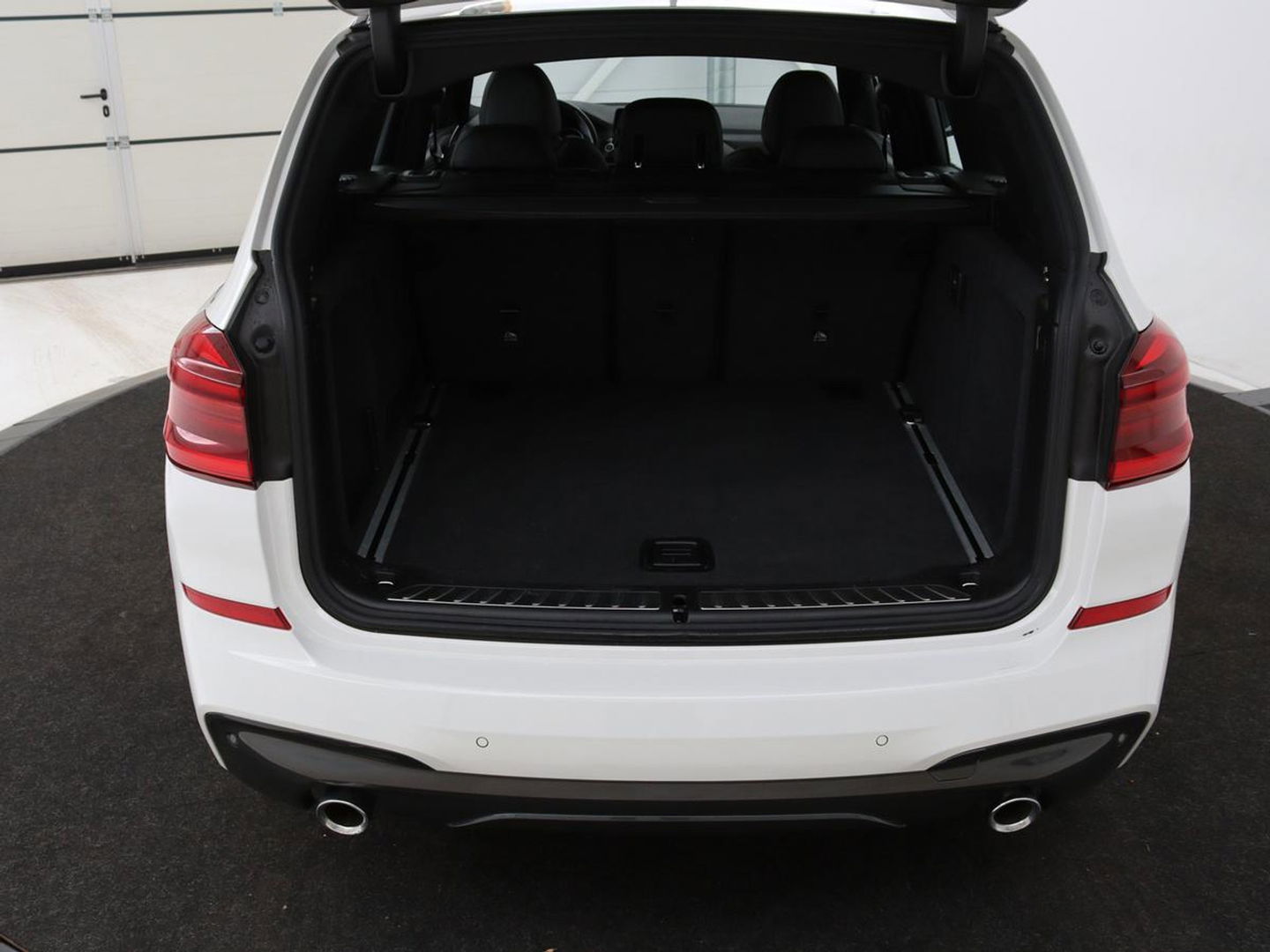 BMW X3 xDrive20i High Executive | M Sport | Leder | Stoelverwarming | Camera | Live Cockpit | Full LED | Sportstoelen | Navigatie | DAB