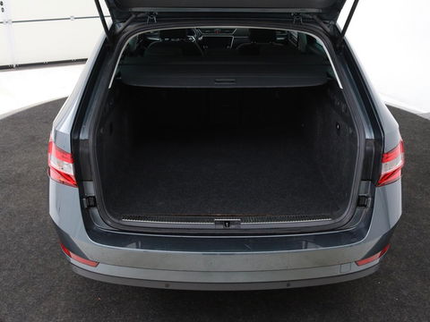 Škoda Superb 1.4 TSI iV Business Edition Plus | Panoramadak | Virtual Cockpit | Stoelverwarming | Camera | Carplay | Full LED | Memory | Navigatie | Parkeerhulp