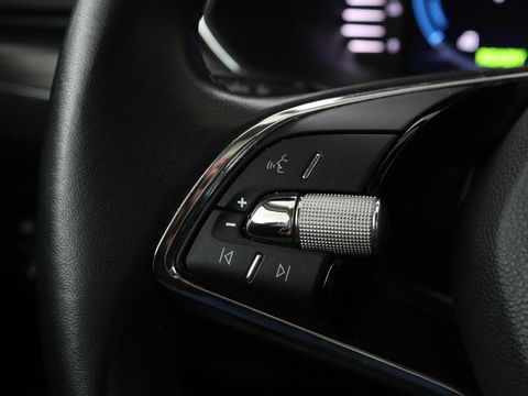Škoda Superb 1.4 TSI iV Business Edition Plus | Panoramadak | Virtual Cockpit | Stoelverwarming | Camera | Carplay | Full LED | Memory | Navigatie | Parkeerhulp