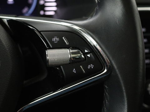 Škoda Superb 1.4 TSI iV Business Edition Plus | Panoramadak | Virtual Cockpit | Stoelverwarming | Camera | Carplay | Full LED | Memory | Navigatie | Parkeerhulp