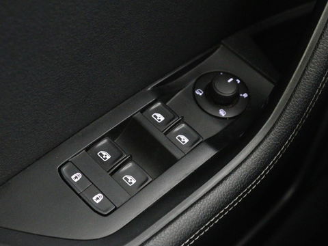 Škoda Superb 1.4 TSI iV Business Edition Plus | Panoramadak | Virtual Cockpit | Stoelverwarming | Camera | Carplay | Full LED | Memory | Navigatie | Parkeerhulp