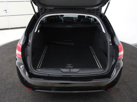 Peugeot 308 1.6 BlueHDI Executive | 1e eigenaar | Panoramadak | Carplay | Camera | Leder | Navigatie | DAB | Climate control | Cruise control