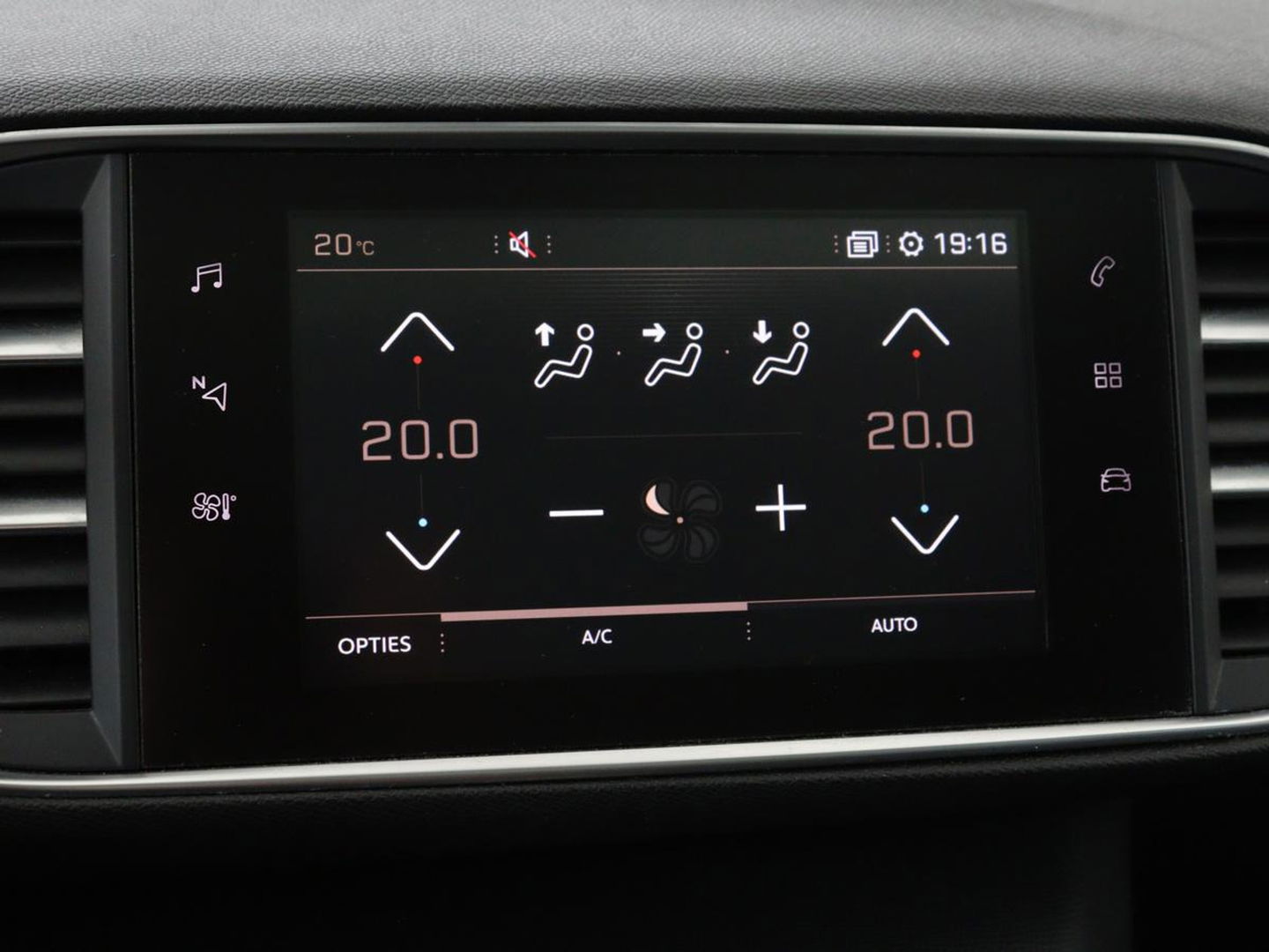 Peugeot 308 1.6 BlueHDI Executive | 1e eigenaar | Panoramadak | Carplay | Camera | Leder | Navigatie | DAB | Climate control | Cruise control