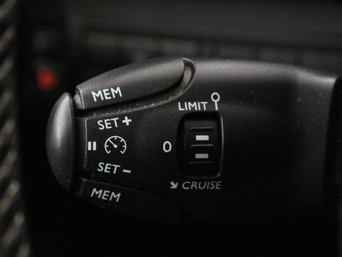 Peugeot 308 1.6 BlueHDI Executive | 1e eigenaar | Panoramadak | Carplay | Camera | Leder | Navigatie | DAB | Climate control | Cruise control
