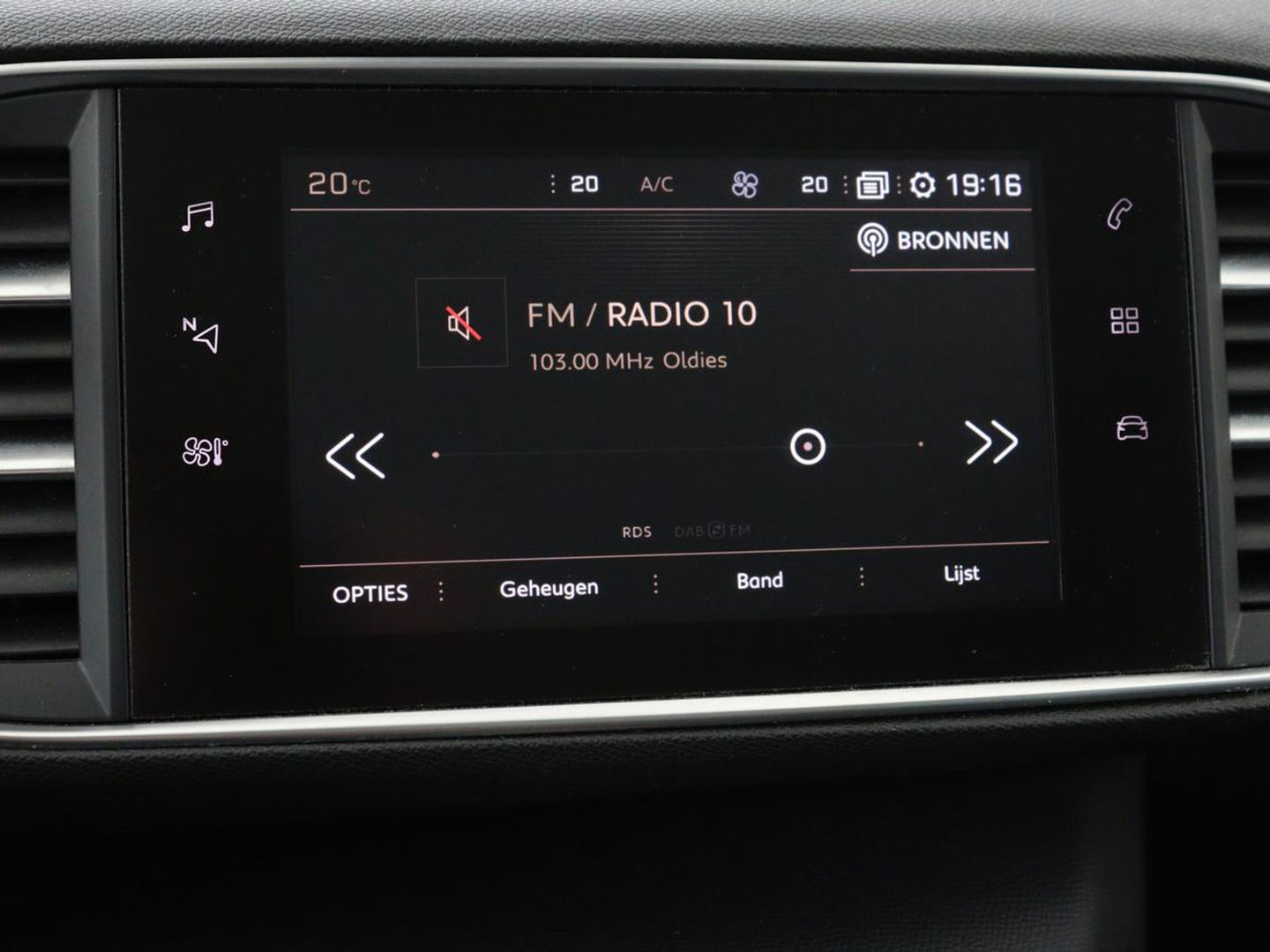 Peugeot 308 1.6 BlueHDI Executive | 1e eigenaar | Panoramadak | Carplay | Camera | Leder | Navigatie | DAB | Climate control | Cruise control