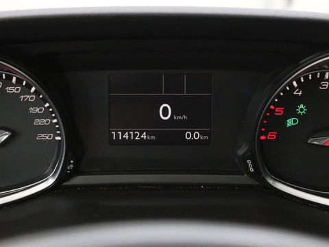 Peugeot 308 1.6 BlueHDI Executive | 1e eigenaar | Panoramadak | Carplay | Camera | Leder | Navigatie | DAB | Climate control | Cruise control