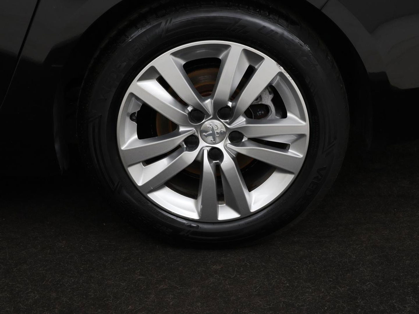 Peugeot 308 1.6 BlueHDI Executive | 1e eigenaar | Panoramadak | Carplay | Camera | Leder | Navigatie | DAB | Climate control | Cruise control