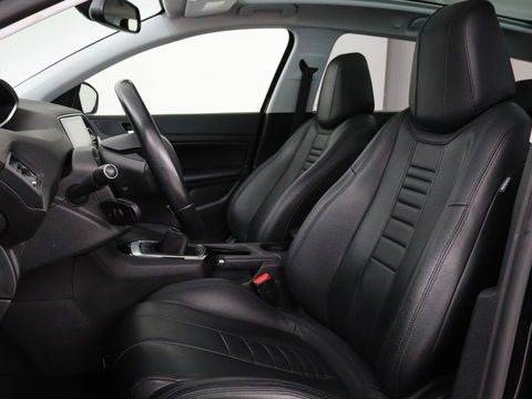 Peugeot 308 1.6 BlueHDI Executive | 1e eigenaar | Panoramadak | Carplay | Camera | Leder | Navigatie | DAB | Climate control | Cruise control