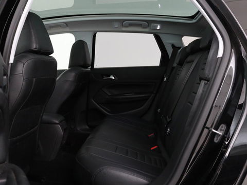 Peugeot 308 1.6 BlueHDI Executive | 1e eigenaar | Panoramadak | Carplay | Camera | Leder | Navigatie | DAB | Climate control | Cruise control