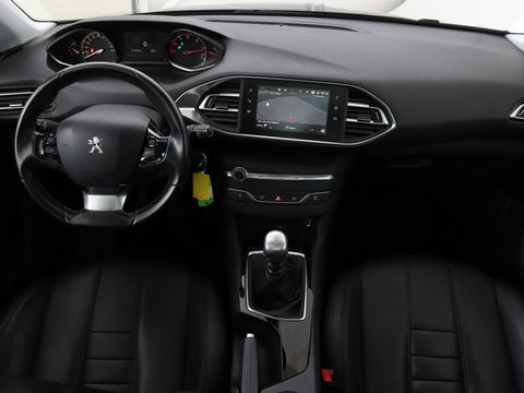 Peugeot 308 1.6 BlueHDI Executive | 1e eigenaar | Panoramadak | Carplay | Camera | Leder | Navigatie | DAB | Climate control | Cruise control