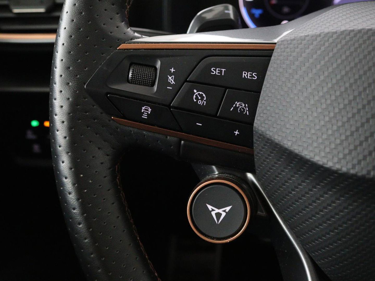 CUPRA Leon 1.4 e-Hybrid VZ Performance | Panoramadak | Stoel & stuurverwarming | Adaptive cruise | Carplay | Navigatie | Sportstoelen | Full LED | Keyless | PHEV