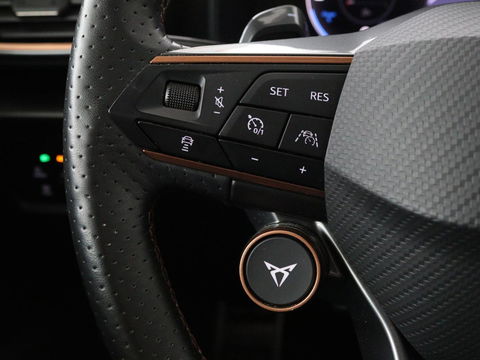 CUPRA Leon 1.4 e-Hybrid VZ Performance | Panoramadak | Stoel & stuurverwarming | Adaptive cruise | Carplay | Navigatie | Sportstoelen | Full LED | Keyless | PHEV