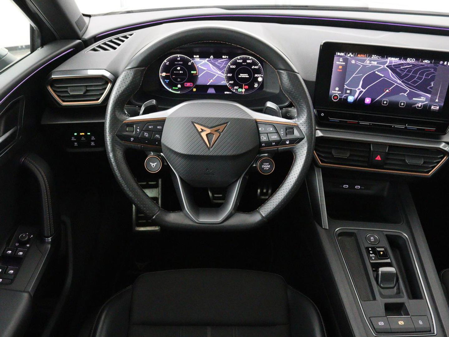 CUPRA Leon 1.4 e-Hybrid VZ Performance | Panoramadak | Stoel & stuurverwarming | Adaptive cruise | Carplay | Navigatie | Sportstoelen | Full LED | Keyless | PHEV