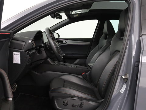 CUPRA Leon 1.4 e-Hybrid VZ Performance | Panoramadak | Stoel & stuurverwarming | Adaptive cruise | Carplay | Navigatie | Sportstoelen | Full LED | Keyless | PHEV