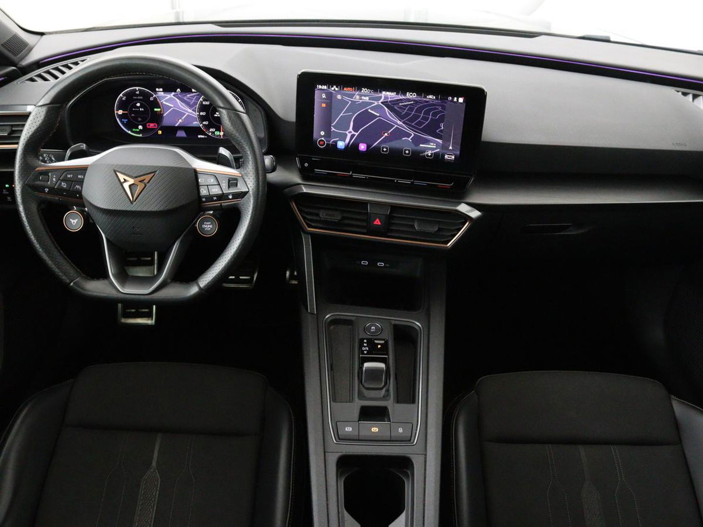 CUPRA Leon 1.4 e-Hybrid VZ Performance | Panoramadak | Stoel & stuurverwarming | Adaptive cruise | Carplay | Navigatie | Sportstoelen | Full LED | Keyless | PHEV
