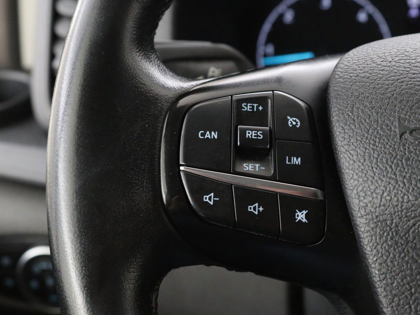 Ford Transit Custom 2.0 TDCI L1H1 Trend | Automaat | Trekhaak | Camera | Navigatie | Cruise control | Airco | Bluetooth | DAB