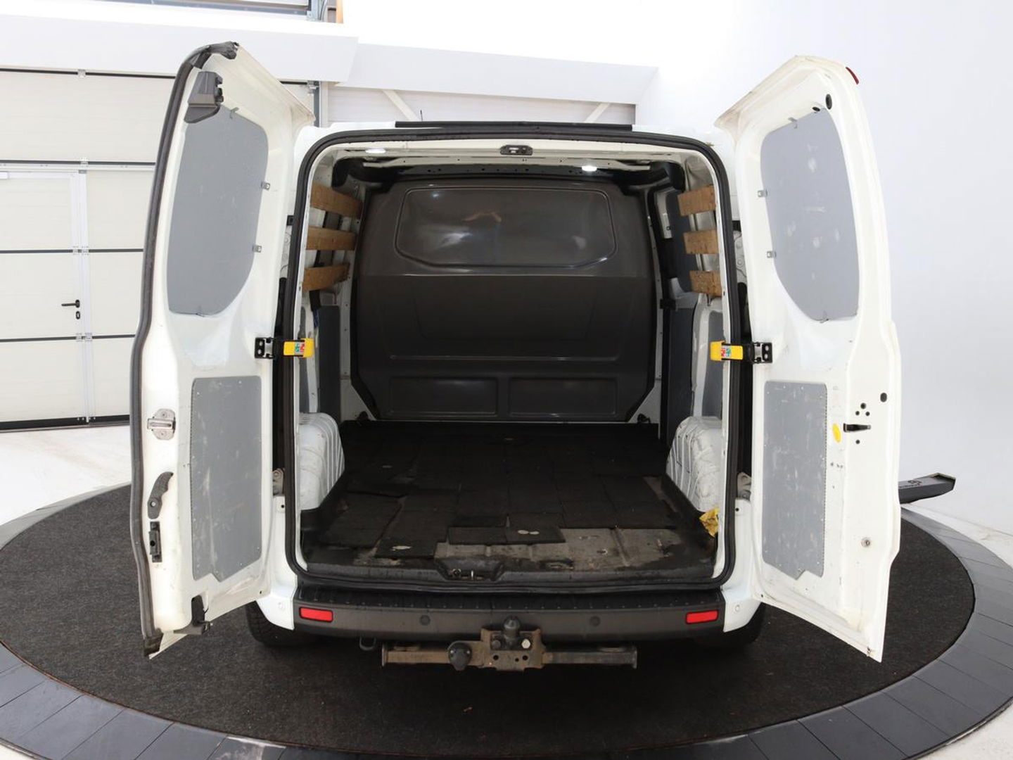 Ford Transit Custom 2.0 TDCI L1H1 Trend | Automaat | Trekhaak | Camera | Navigatie | Cruise control | Airco | Bluetooth | DAB