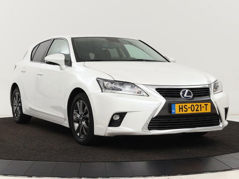 Lexus CT 200h 25th Edition | Stoelverwarming | Navigatie | Parkeerhulp | Climate control | Camera | Cruise control | Sportstoelen | Bluetooth
