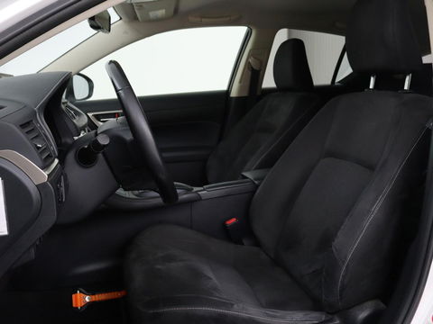 Lexus CT 200h 25th Edition | Stoelverwarming | Navigatie | Parkeerhulp | Climate control | Camera | Cruise control | Sportstoelen | Bluetooth