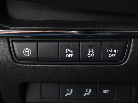 Mazda 3 2.0 e-SkyActiv-X Luxury | Leder | Stoel & stuurverwarming | BOSE Sound | Adaptive cruise | Camera | Carplay | Keyless | Head-Up | Memory
