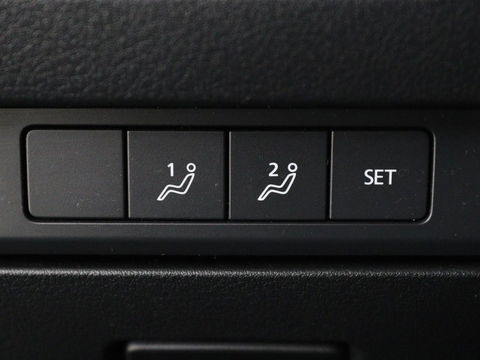 Mazda 3 2.0 e-SkyActiv-X Luxury | Leder | Stoel & stuurverwarming | BOSE Sound | Adaptive cruise | Camera | Carplay | Keyless | Head-Up | Memory