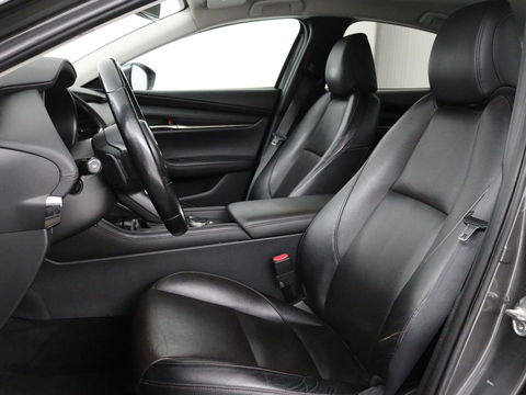 Mazda 3 2.0 e-SkyActiv-X Luxury | Leder | Stoel & stuurverwarming | BOSE Sound | Adaptive cruise | Camera | Carplay | Keyless | Head-Up | Memory