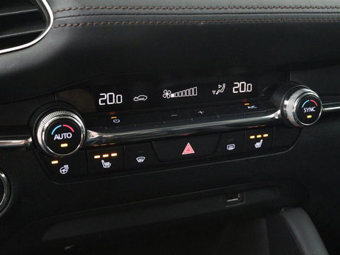 Mazda 3 2.0 e-SkyActiv-X Luxury | Leder | Stoel & stuurverwarming | BOSE Sound | Adaptive cruise | Camera | Carplay | Keyless | Head-Up | Memory