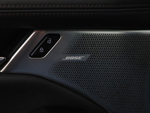 Mazda 3 2.0 e-SkyActiv-X Luxury | Leder | Stoel & stuurverwarming | BOSE Sound | Adaptive cruise | Camera | Carplay | Keyless | Head-Up | Memory