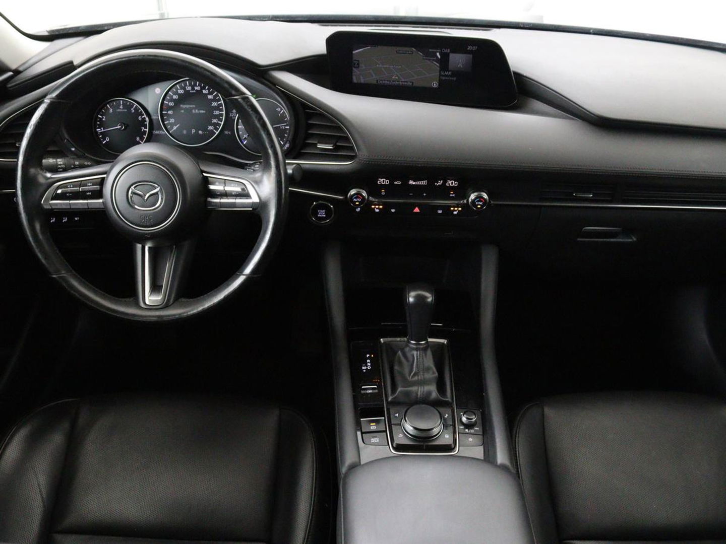 Mazda 3 2.0 e-SkyActiv-X Luxury | Leder | Stoel & stuurverwarming | BOSE Sound | Adaptive cruise | Camera | Carplay | Keyless | Head-Up | Memory
