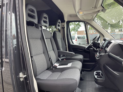 Fiat Ducato 35H 2.3 MultiJet 140pk L2H2 DC 6 persoons / vaste prijs rijklaar € 25.950 ex btw / lease vanaf € 424 / cruise en climate control / camera / trekhaak 3000 kg !
