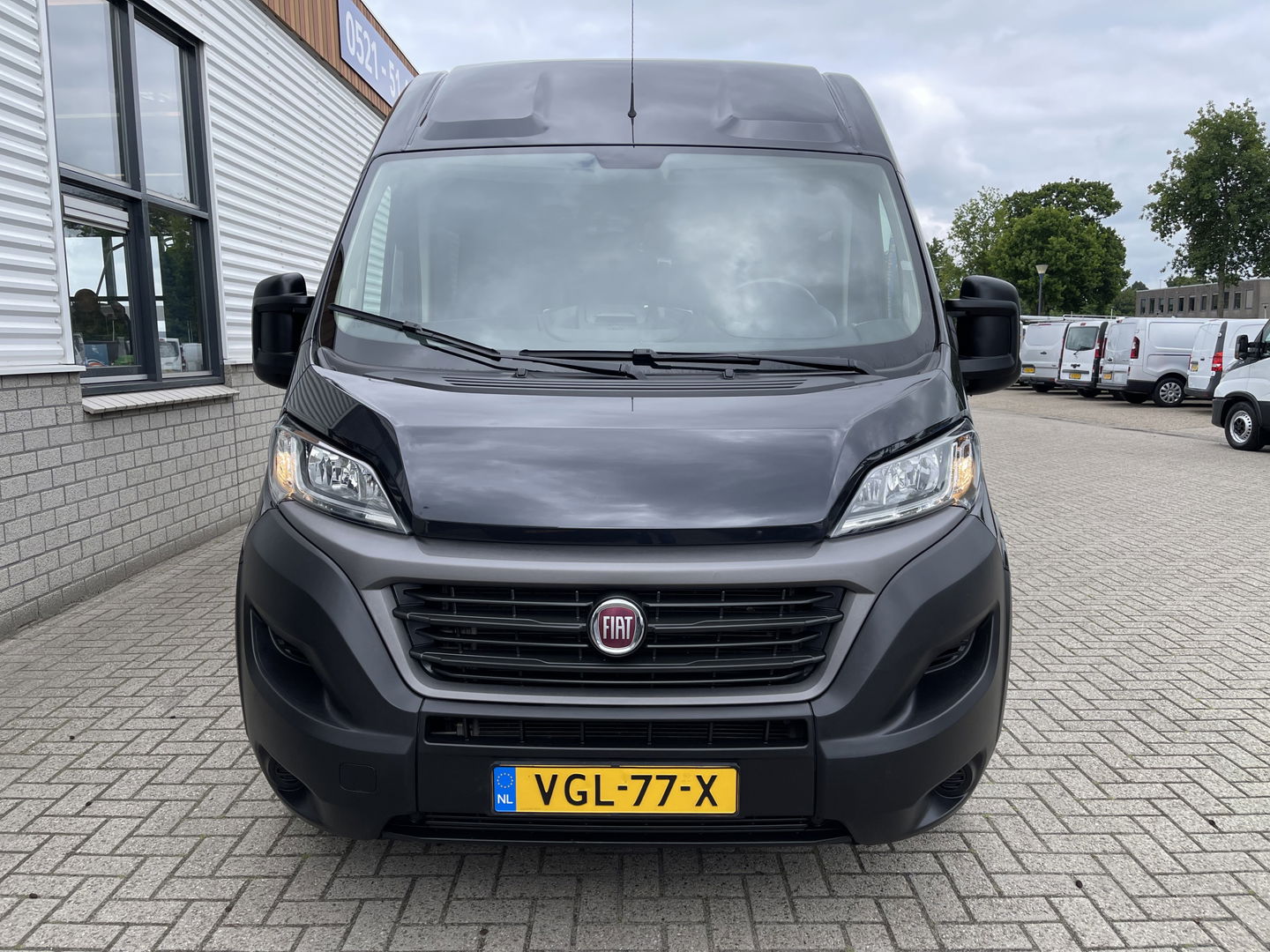 Fiat Ducato 35H 2.3 MultiJet 140pk L2H2 DC 6 persoons / vaste prijs rijklaar € 25.950 ex btw / lease vanaf € 424 / cruise en climate control / camera / trekhaak 3000 kg !