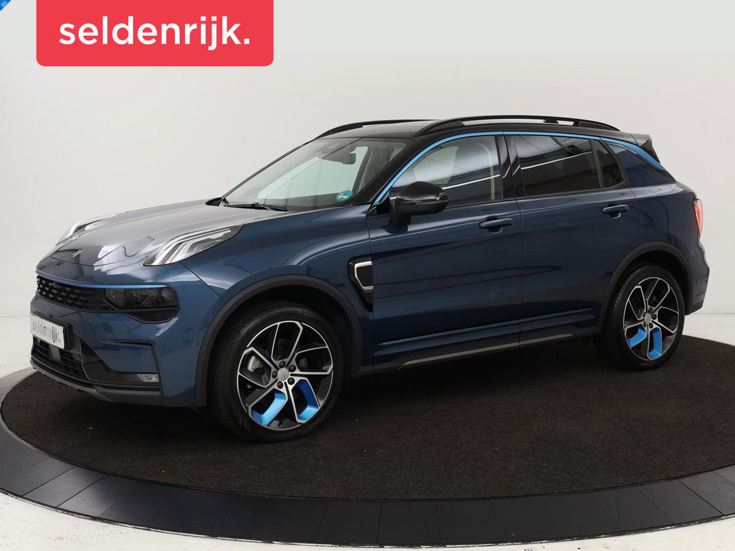 Lynk & Co 01 1.5 Plug In | Panoramadak | Infinity by Harman | 360 camera | Adaptive cruise | Stoelverwarming | Carplay | Memory | Full LED