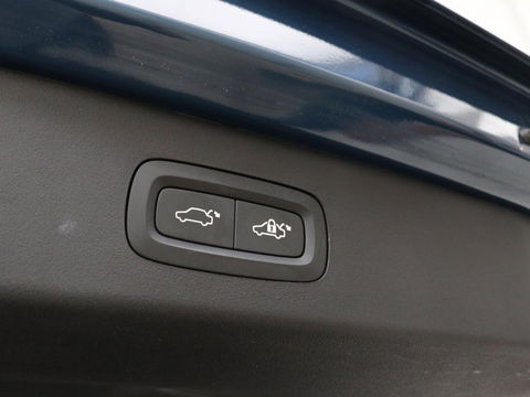 Lynk & Co 01 1.5 Plug In | Panoramadak | Infinity by Harman | 360 camera | Adaptive cruise | Stoelverwarming | Carplay | Memory | Full LED