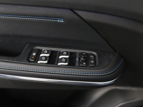 Lynk & Co 01 1.5 Plug In | Panoramadak | Infinity by Harman | 360 camera | Adaptive cruise | Stoelverwarming | Carplay | Memory | Full LED