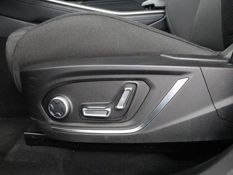 Lynk & Co 01 1.5 Plug In | Panoramadak | Infinity by Harman | 360 camera | Adaptive cruise | Stoelverwarming | Carplay | Memory | Full LED