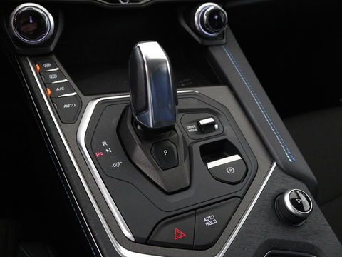 Lynk & Co 01 1.5 Plug In | Panoramadak | Infinity by Harman | 360 camera | Adaptive cruise | Stoelverwarming | Carplay | Memory | Full LED