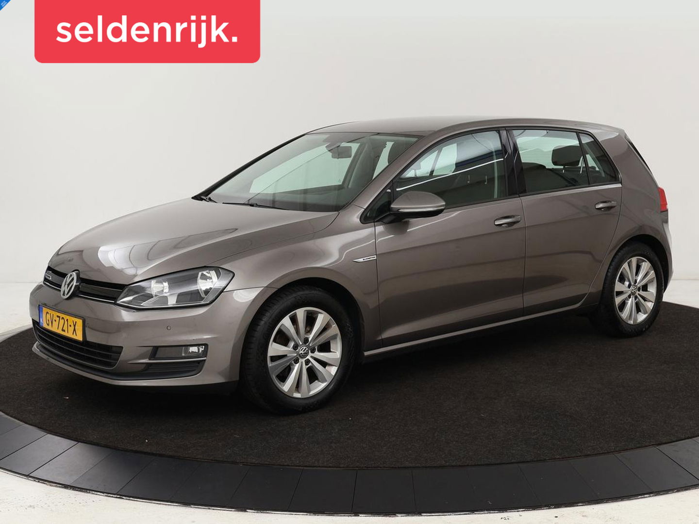 Volkswagen Golf 1.0 TSI Comfortline | Climate control | Cruise control | Parkeerhulp | Radio/CD | Lichtmetalen velgen