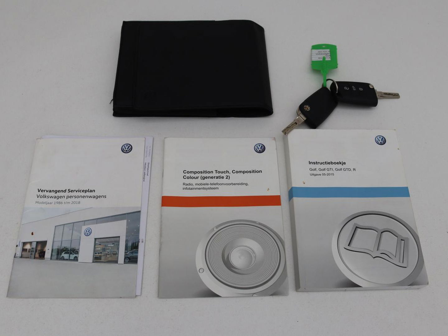 Volkswagen Golf 1.0 TSI Comfortline | Climate control | Cruise control | Parkeerhulp | Radio/CD | Lichtmetalen velgen