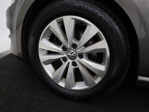 Volkswagen Golf 1.0 TSI Comfortline | Climate control | Cruise control | Parkeerhulp | Radio/CD | Lichtmetalen velgen