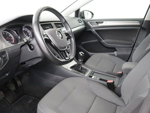 Volkswagen Golf 1.0 TSI Comfortline | Climate control | Cruise control | Parkeerhulp | Radio/CD | Lichtmetalen velgen