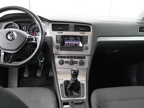 Volkswagen Golf 1.0 TSI Comfortline | Climate control | Cruise control | Parkeerhulp | Radio/CD | Lichtmetalen velgen