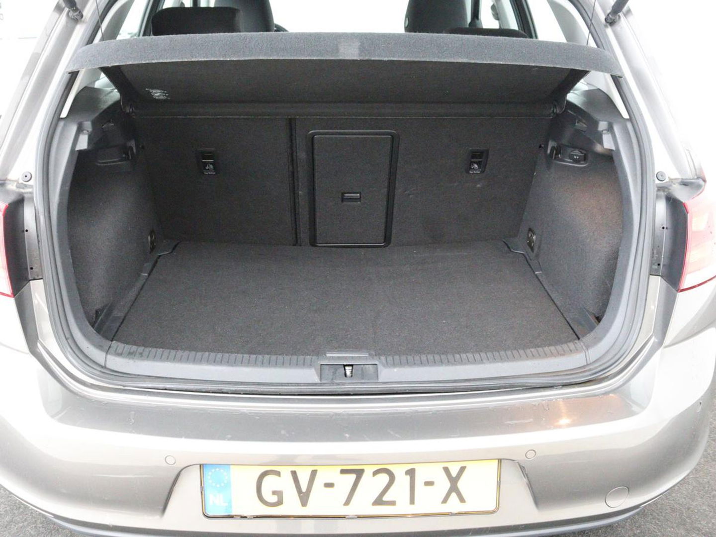 Volkswagen Golf 1.0 TSI Comfortline | Climate control | Cruise control | Parkeerhulp | Radio/CD | Lichtmetalen velgen