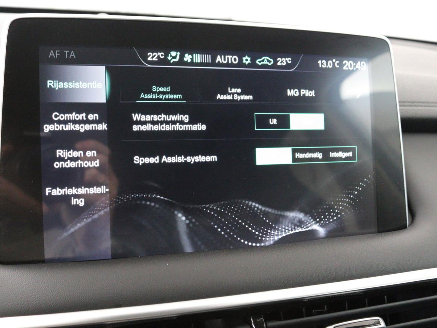 MG EHS 1.5 TGDI Luxury | Panoramadak | Trekhaak | Adaptive cruise | Leder | Carplay | Stoelverwarming | 360 camera | Navigatie | Full LED | Keyless