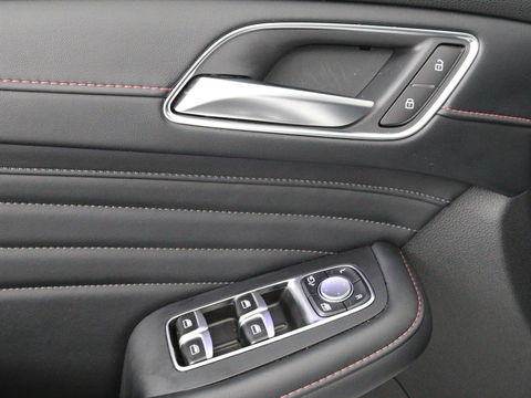 MG EHS 1.5 TGDI Luxury | Panoramadak | Trekhaak | Adaptive cruise | Leder | Carplay | Stoelverwarming | 360 camera | Navigatie | Full LED | Keyless