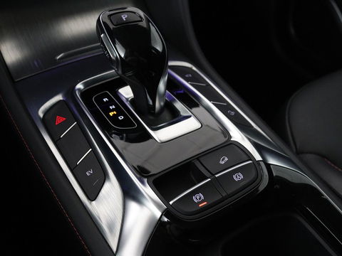 MG EHS 1.5 TGDI Luxury | Panoramadak | Trekhaak | Adaptive cruise | Leder | Carplay | Stoelverwarming | 360 camera | Navigatie | Full LED | Keyless