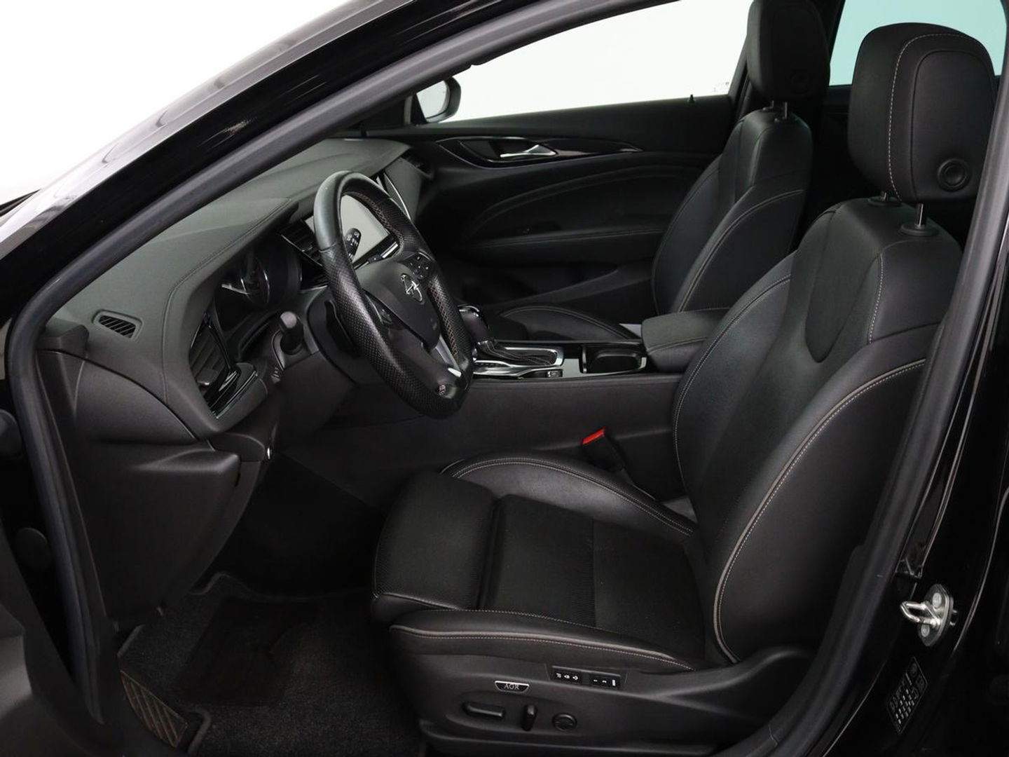 Opel Insignia 1.5 Turbo Innovation | Panoramadak | Stoelventilatie | Massage | OPC Line | Head-Up | 360 camera | Carplay | Matrix LED