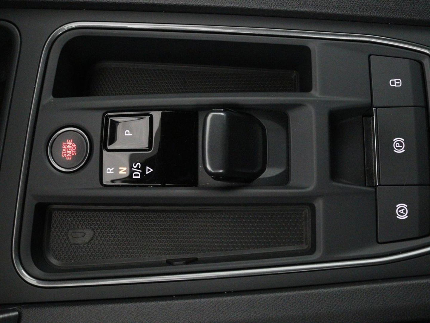 CUPRA Leon 1.4 e-Hybrid VZ | 245pk | Stuurverwarming | Navigatie | Sfeerverlichting | Full LED | Keyless | Sportstoelen | Magnetic Tech Matt | PHEV