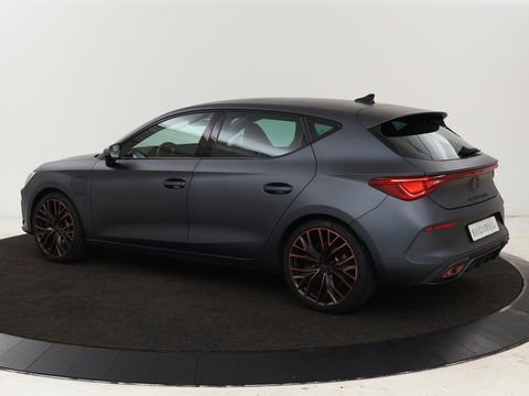 CUPRA Leon 1.4 e-Hybrid VZ | 245pk | Stuurverwarming | Navigatie | Sfeerverlichting | Full LED | Keyless | Sportstoelen | Magnetic Tech Matt | PHEV