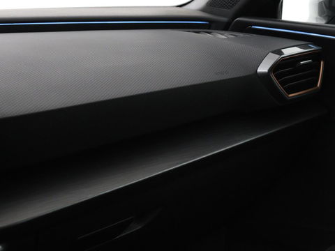 CUPRA Leon 1.4 e-Hybrid VZ | 245pk | Stuurverwarming | Navigatie | Sfeerverlichting | Full LED | Keyless | Sportstoelen | Magnetic Tech Matt | PHEV