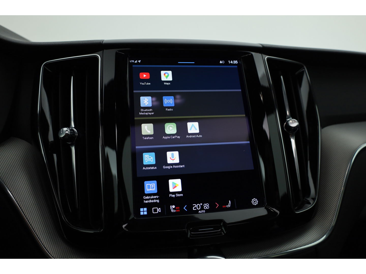 Volvo XC60 2.0 T6 T6 recharge r-design | Long Range | Pano-dak | Trekhaak | ACC |  H&K Audio |